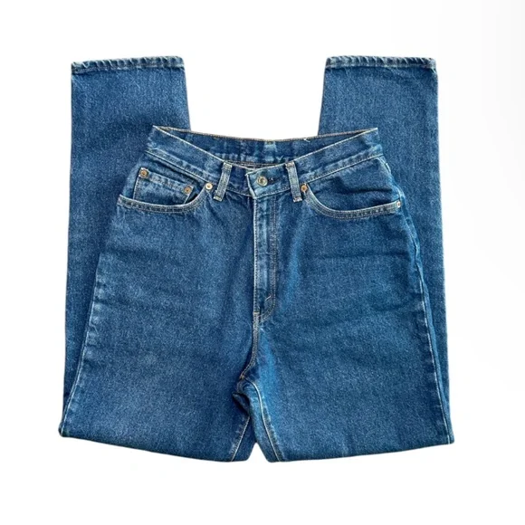 High Rise Denim Levi’s Jeans - Picture 5 of 10